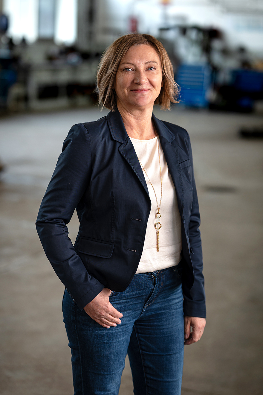 Anita Holzer