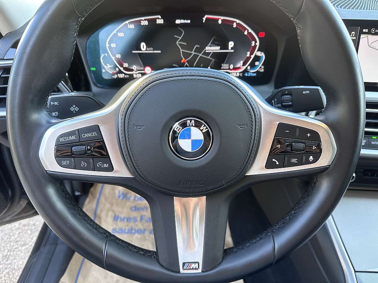 BMW 330  e PHEV Aut. *LED, Navigation, Sitzheizung, M-Le…