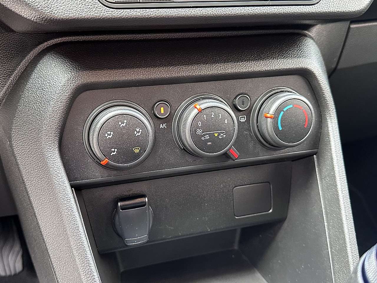 Dacia Sandero  Stepway Expression TCe 90 *1.Besitz, Neuwertig*
