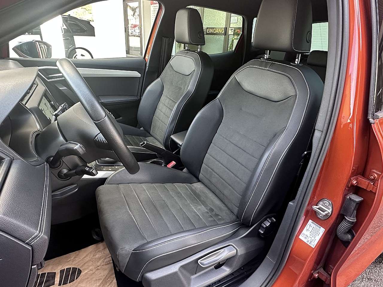 SEAT Arona  1,0 TSI Xcell.DSG *NP:32.000.-,KESSY,NAVI,LED,R…
