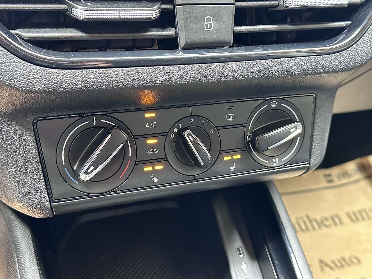 Skoda Kamiq  1,0 TSI Ambition DSG *NAVI, dig. Cockpit, Rü.Kam*
