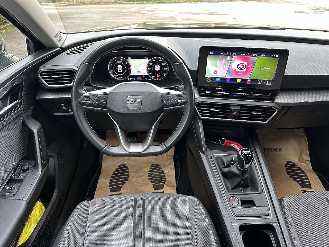 SEAT Leon  SP Style 2,0 TDI *AHK, NAVI, LED*