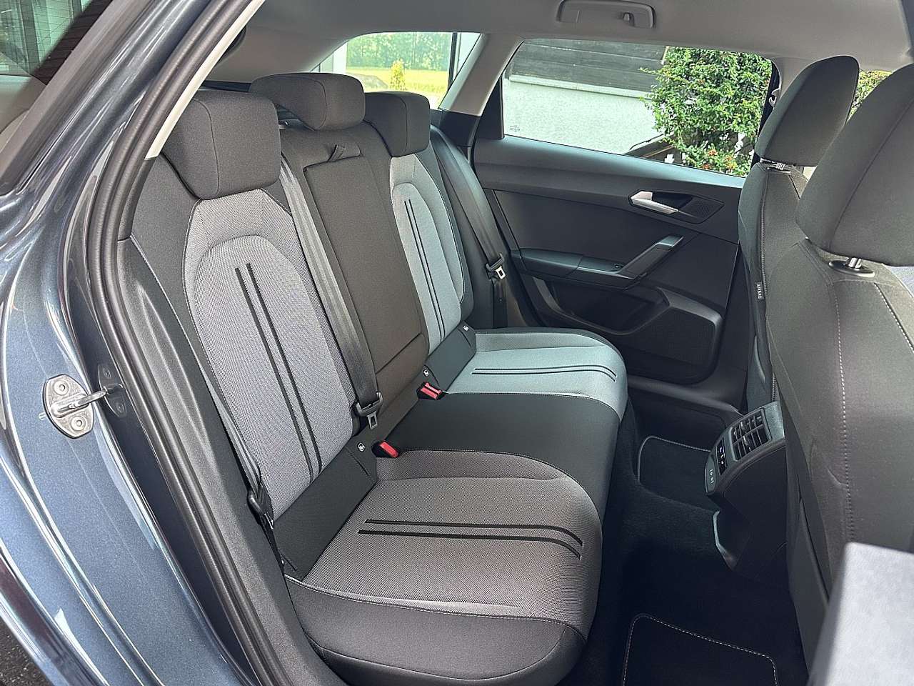 SEAT Leon  SP Style 2,0 TDI *AHK, NAVI, LED*