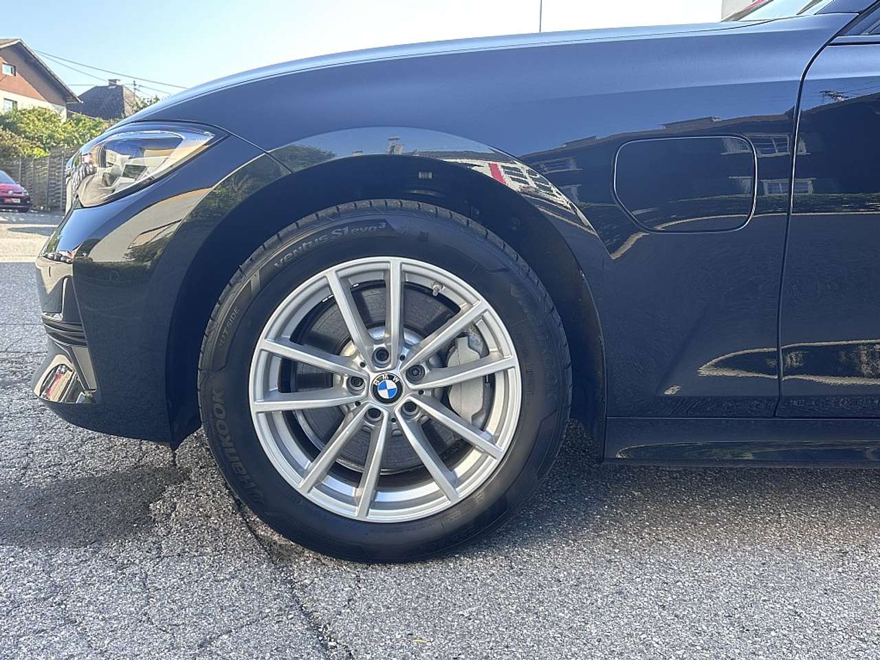 BMW 330  e PHEV Aut. *LED, Navigation, Sitzheizung, M-Le…