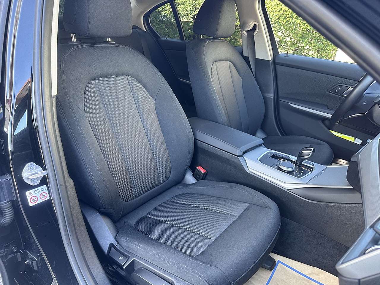 BMW 330  e PHEV Aut. *LED, Navigation, Sitzheizung, M-Le…