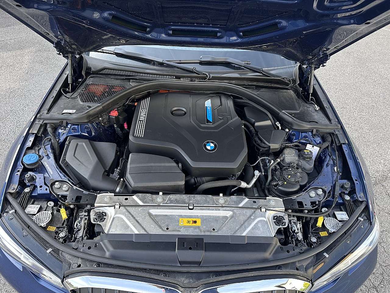 BMW 330  e PHEV Touring Aut. Advantage *Head-Up, LASER, …