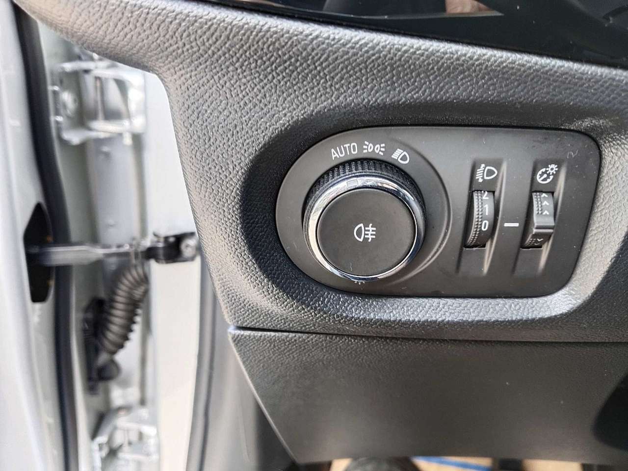 Opel Corsa  1,2 Euro „neuwertig, Sitz-, Lenkradheizung“