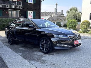 Skoda Superb  Kombi 2,0 TSI 4×4 Style DSG *AHK, Matrix LED, K…