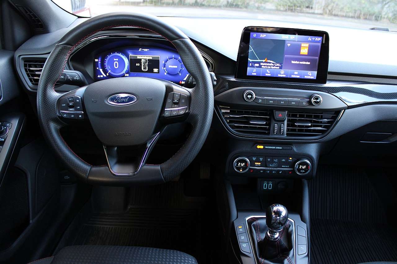 Ford Focus  1,0 EcoBoost ST-Line X *Garantie, Navi, LED*