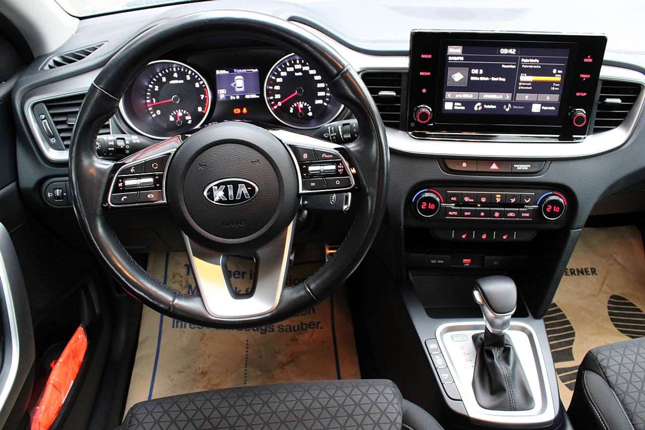 Kia XCeed  Xceed 1,5 TGDI 48V GPF Silber DCT *7 Jahre Gara…