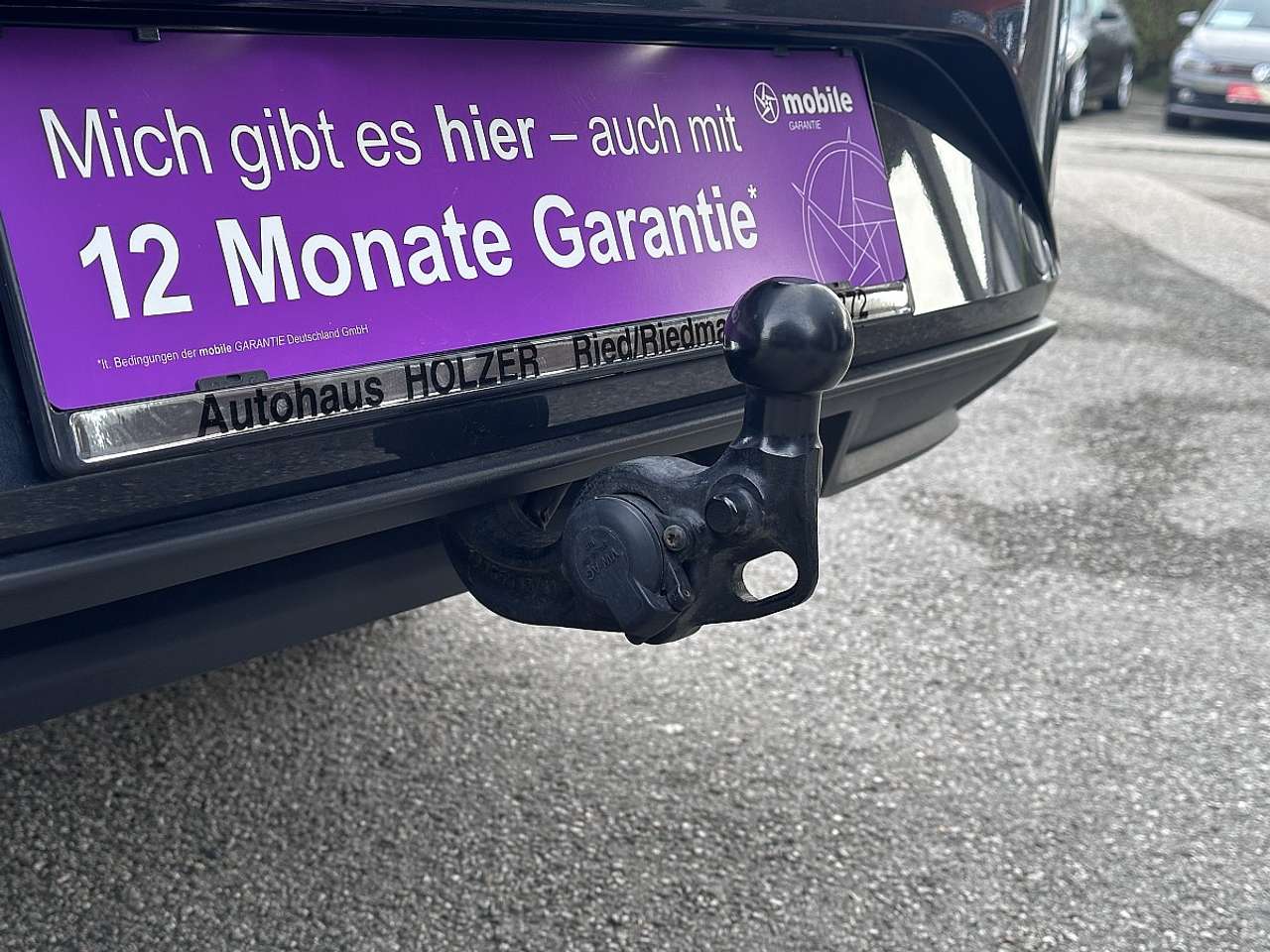 SEAT Leon  ST Style 2,0 TDI *AHK, NAVI, LED*