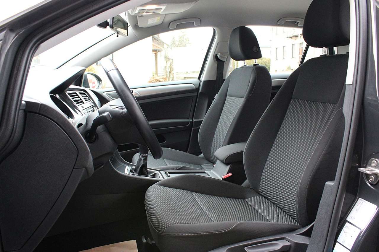 Volkswagen Golf  1,0 TSI *AHK, Garantie, 1.Besitz*