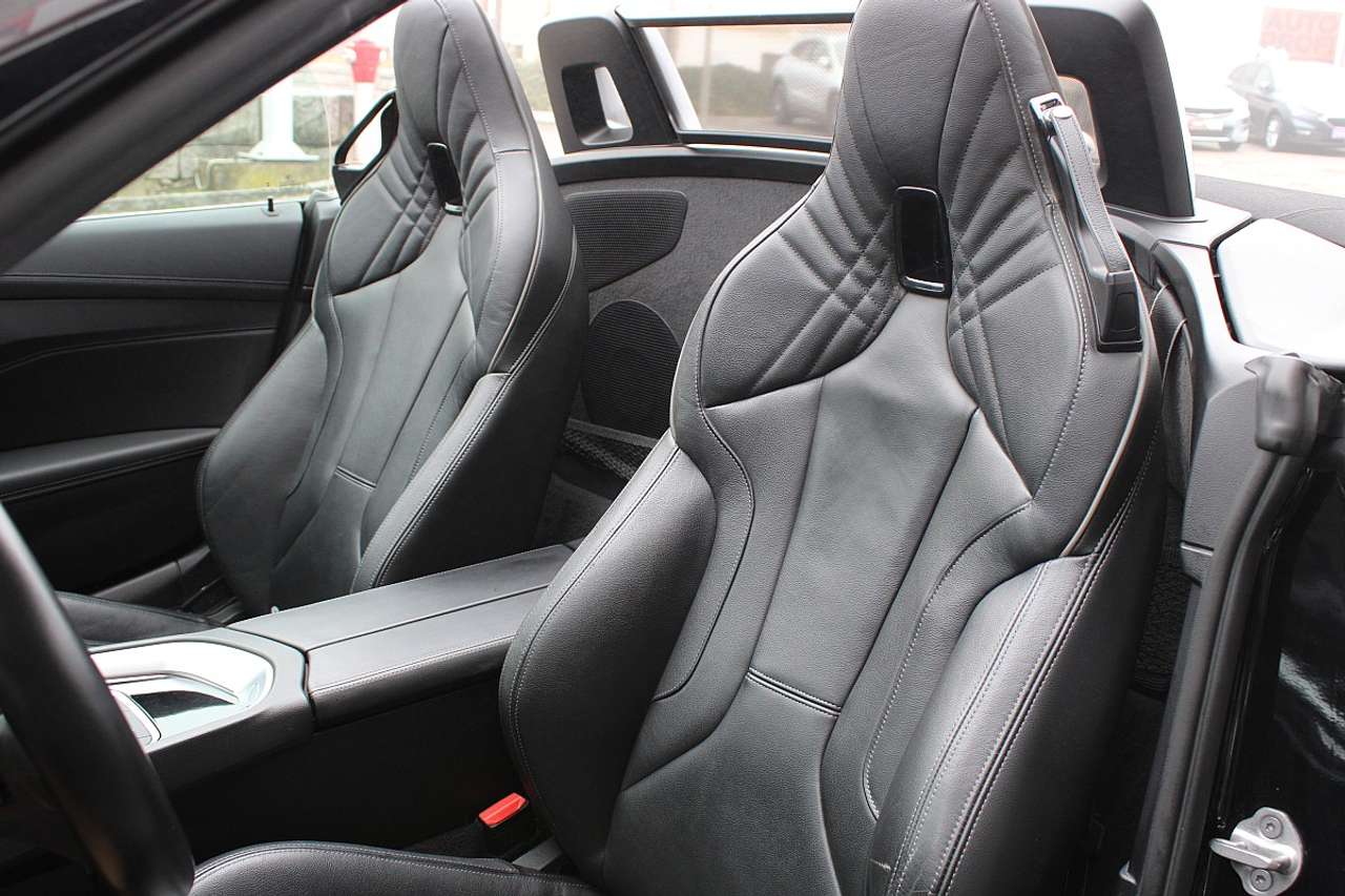 BMW Z4  sDrive 30i Aut. Sportline *HUD, Keyless*