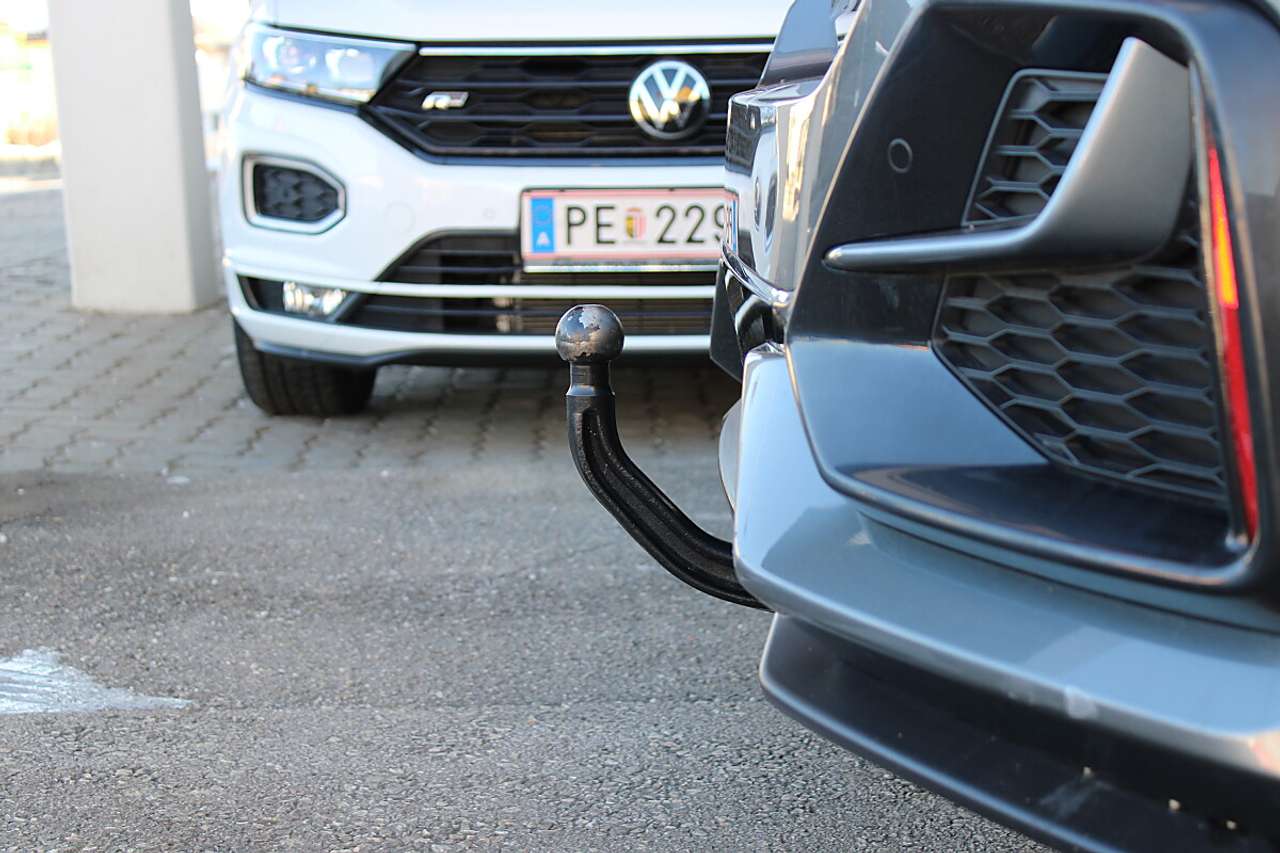 Honda Civic  1,0 VTEC Turbo Elegance *AHK, NAVI, ACC*