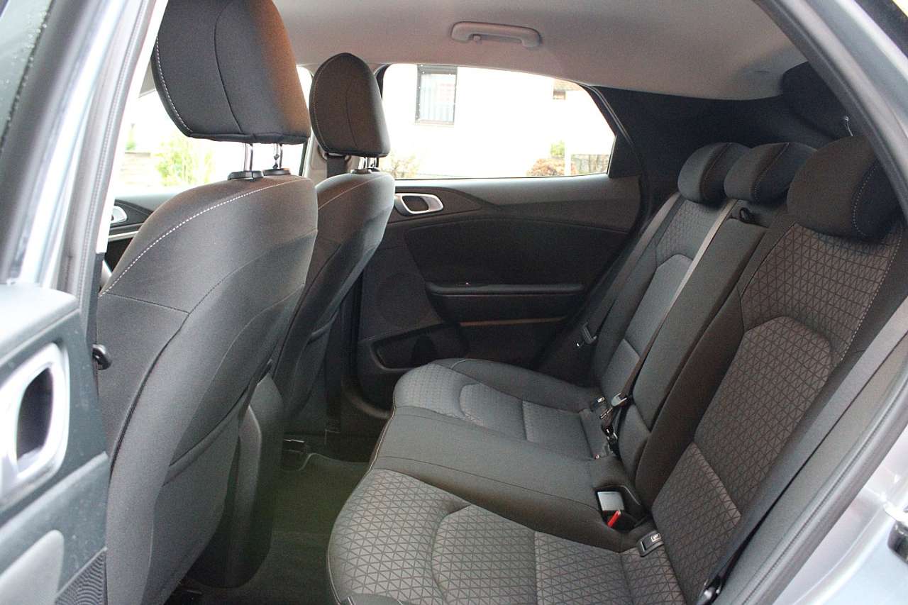 Kia XCeed  Xceed 1,5 TGDI 48V GPF Silber DCT *7 Jahre Gara…