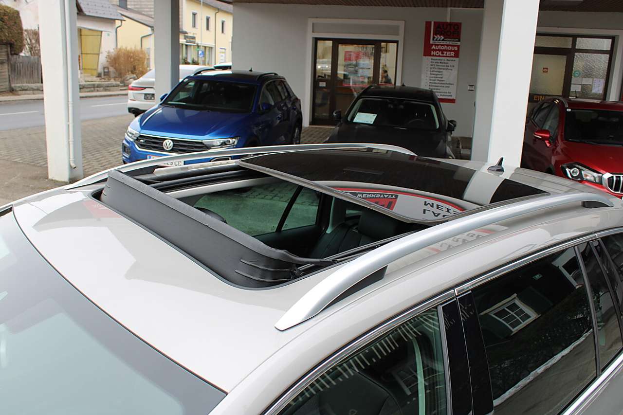 Skoda Octavia  Combi 1,0 TSI Style *Panorama, LED, NAVI, Winte…