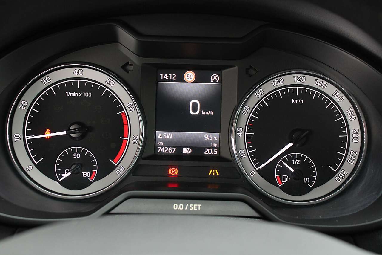 Skoda Octavia  Combi 1,0 TSI Style *Panorama, LED, NAVI, Winte…