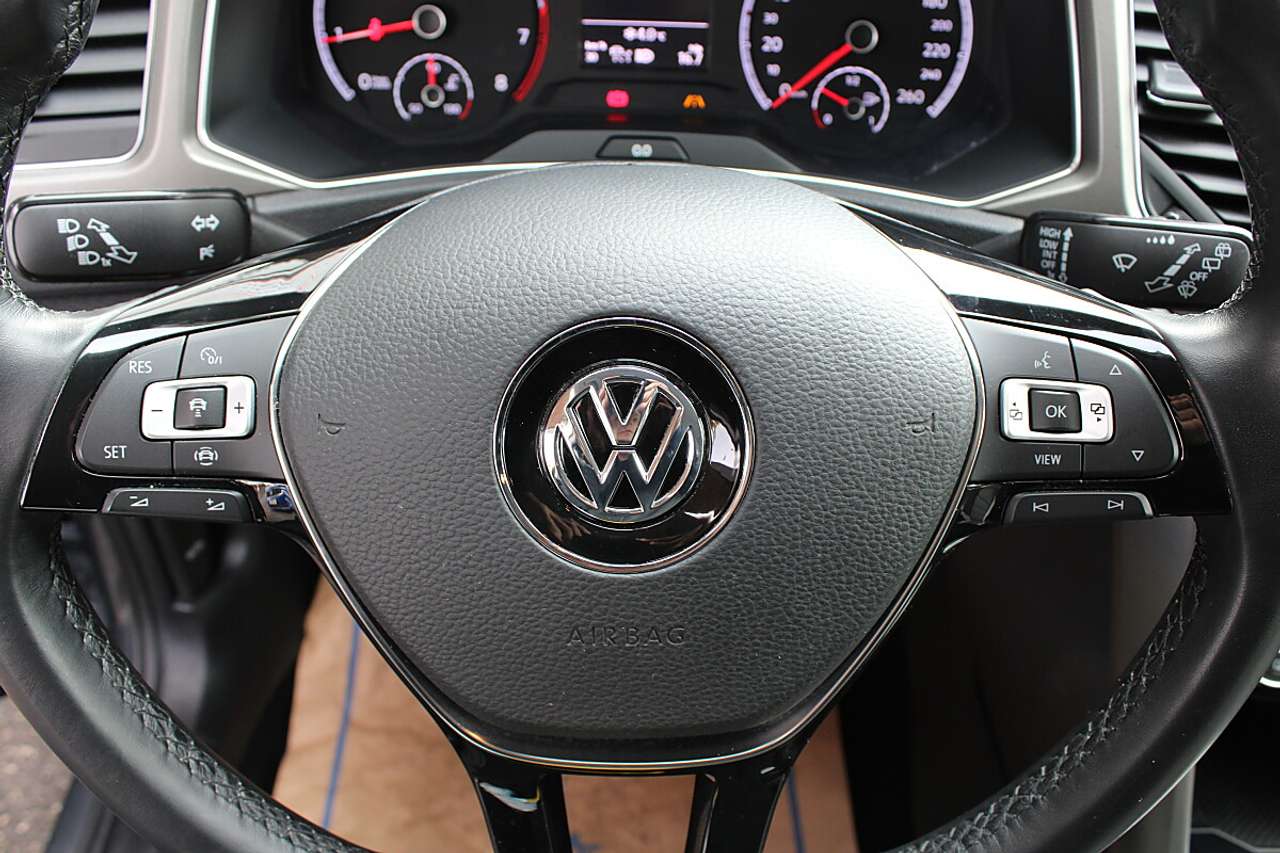 Volkswagen T-Roc  1,0 TSI Design *1. Besitz, Leder, LED*