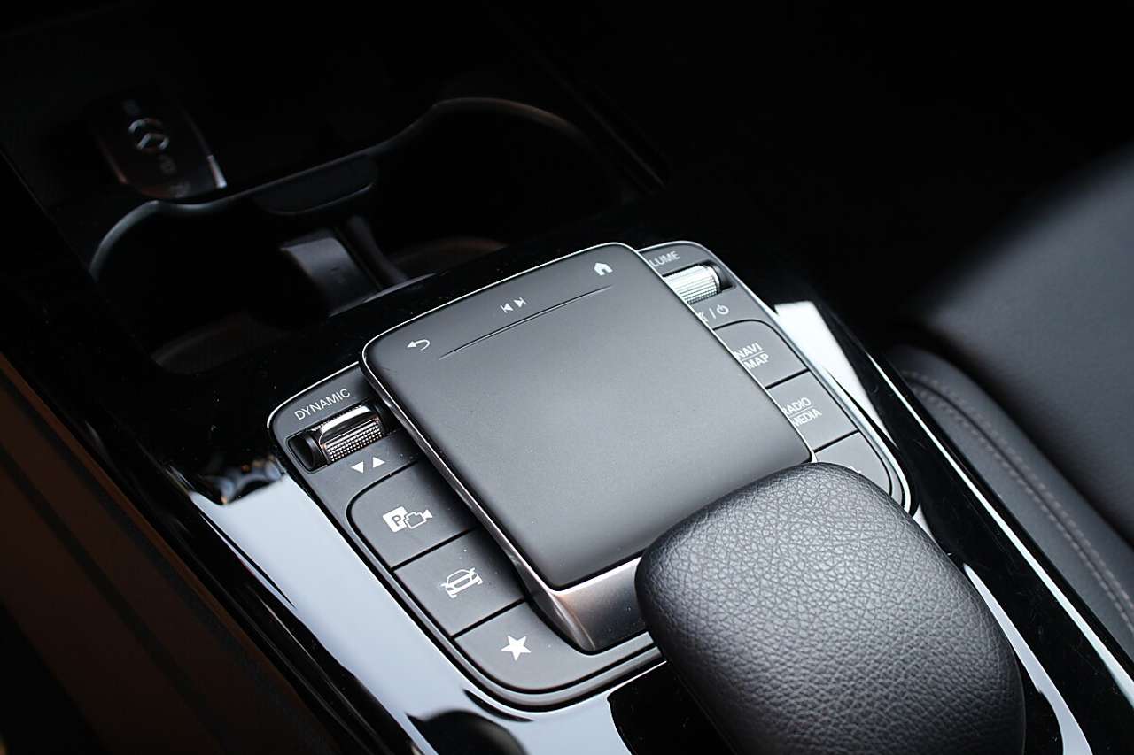 Mercedes-Benz CLA 200  d Shooting Brake 4MATIC Aut. *LED, Sitzheizung*