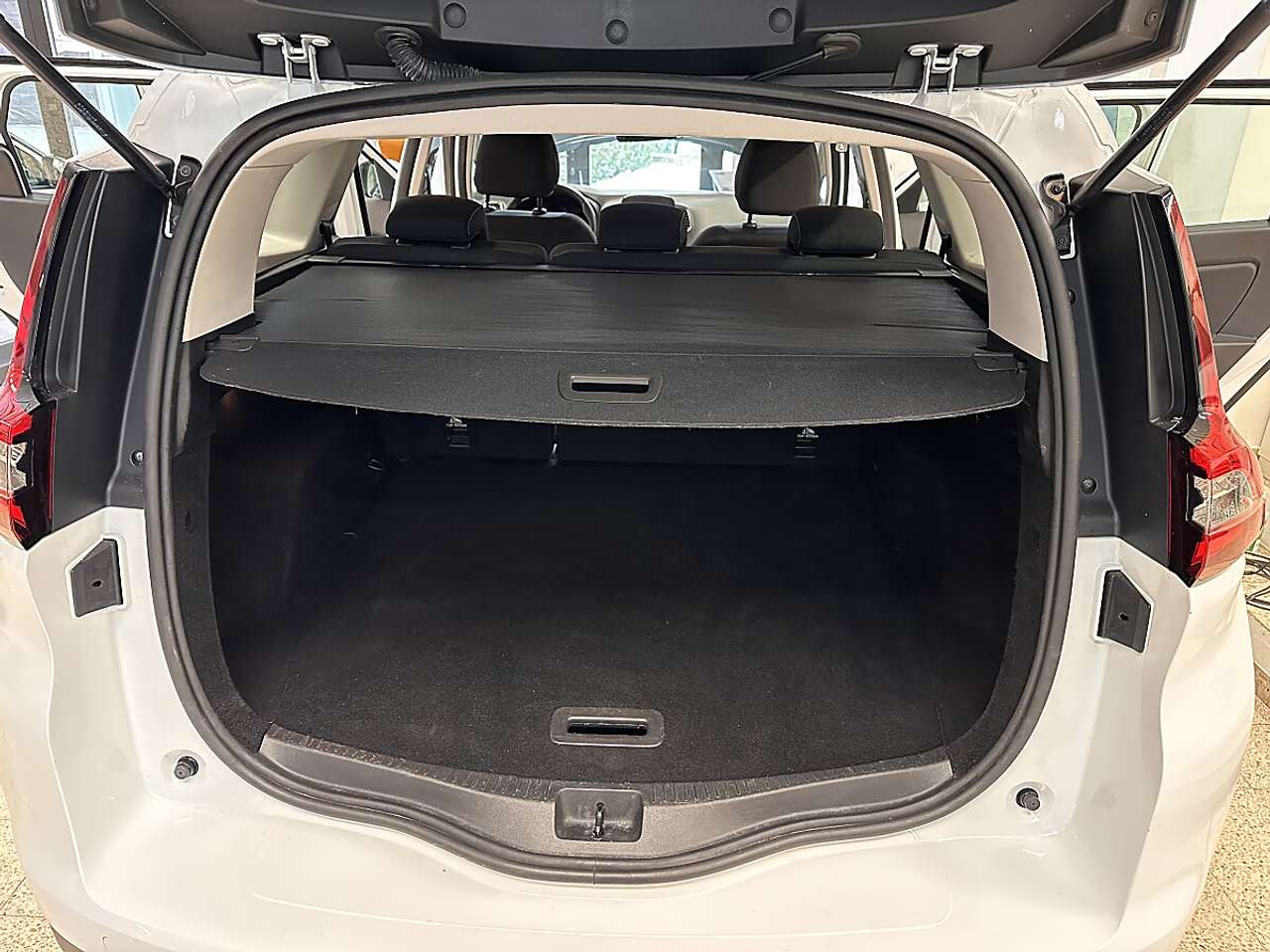 Renault Grand Scenic  Grand Scénic TCe 115 PF Zen *Tempomat, Parksensor*