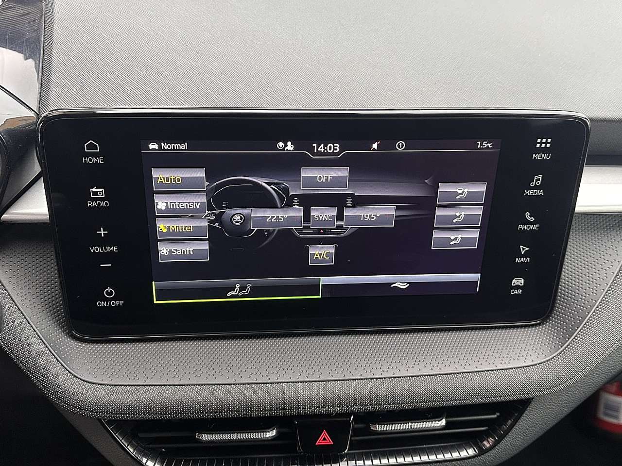 Skoda Fabia  Selection 1,0 TSI DSG *KESSY, NAVI, RÜ.Kam*