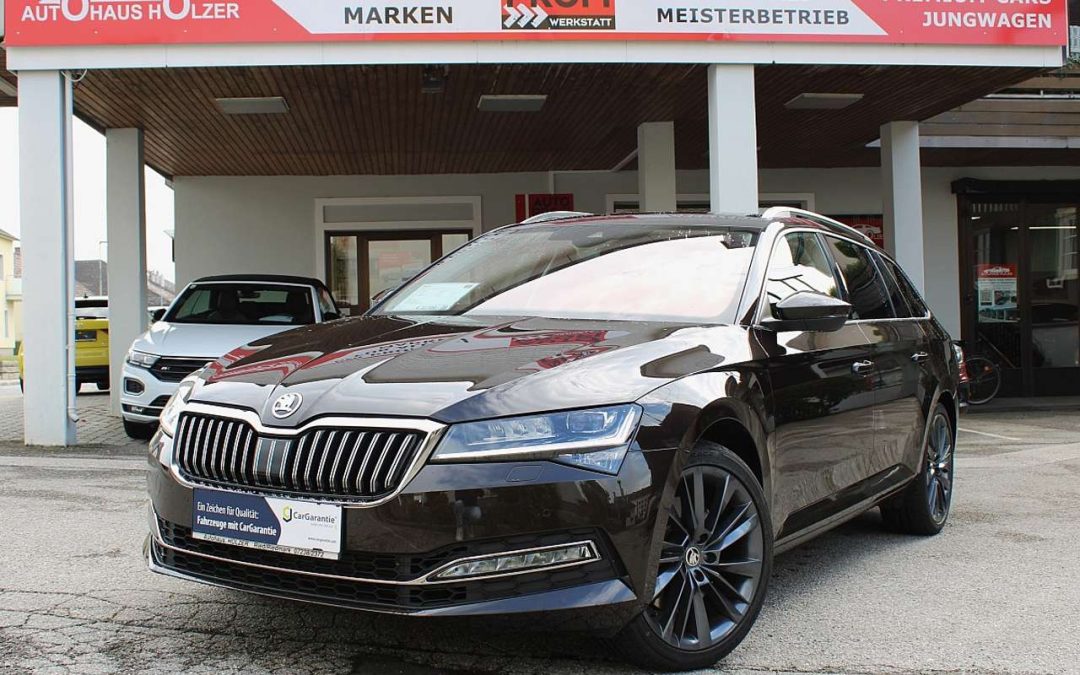 Skoda Superb  Kombi 2,0 TSI 4×4 Style DSG *AHK, Matrix LED, K…