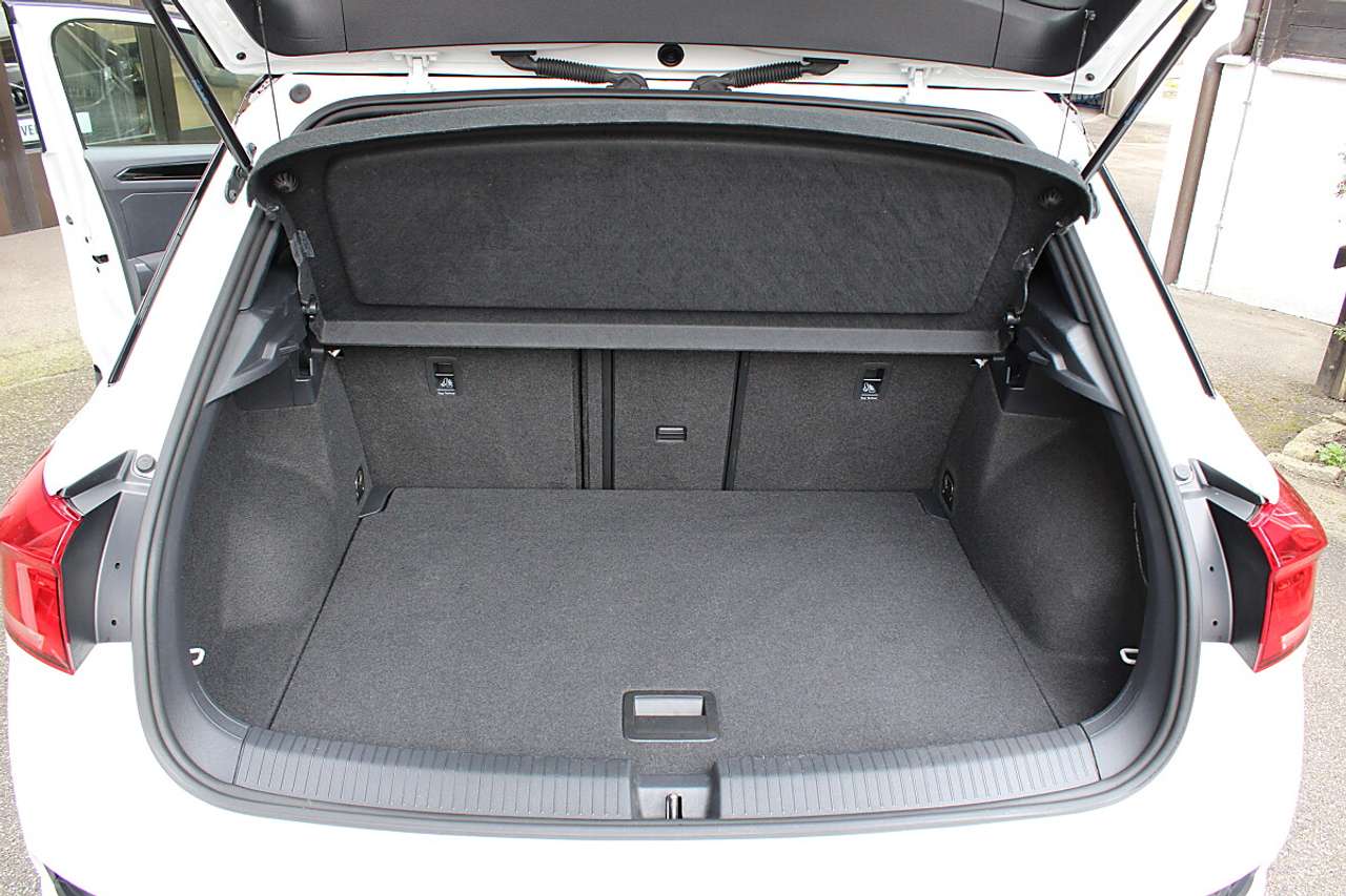 Volkswagen T-Roc  1,0 TSI Design *AHK, LED, ACC*