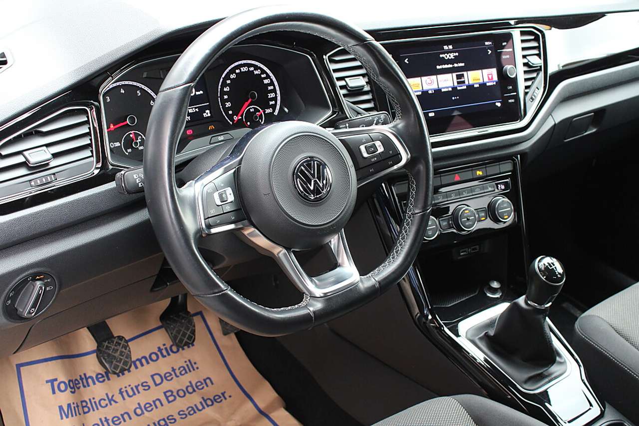 Volkswagen T-Roc  1,0 TSI Design *AHK, LED, ACC*