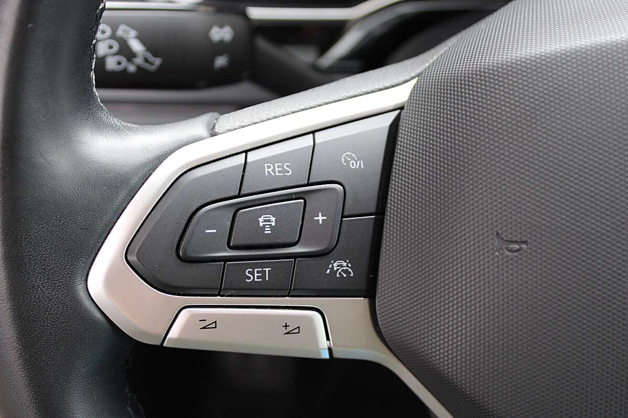 Volkswagen Taigo  1,0 TSI R-Line *KESSY, NAVI, Rü.Kam*