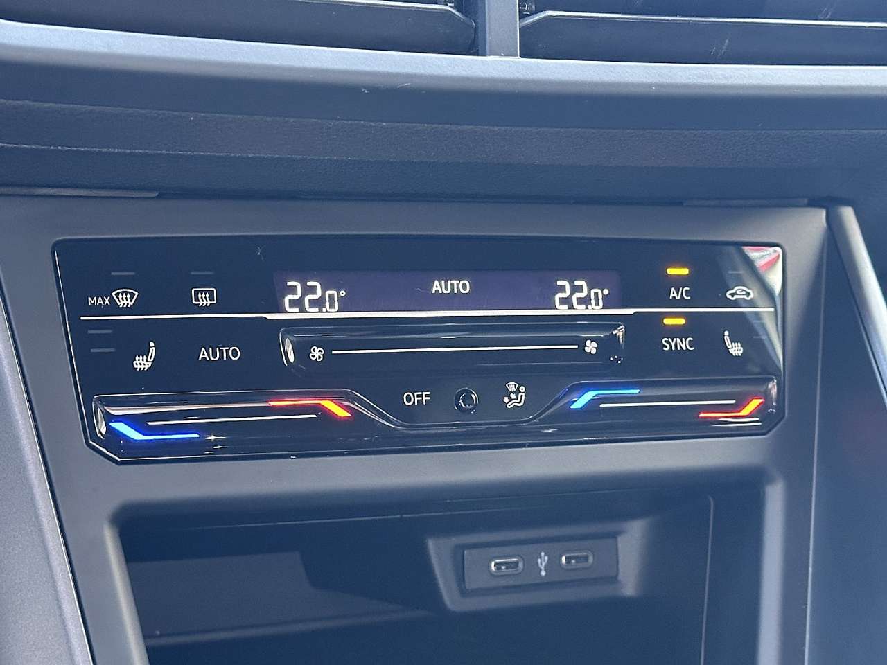 Volkswagen Taigo  1,0 TSI R-Line *LED, KESSY, dig.Cockpit*