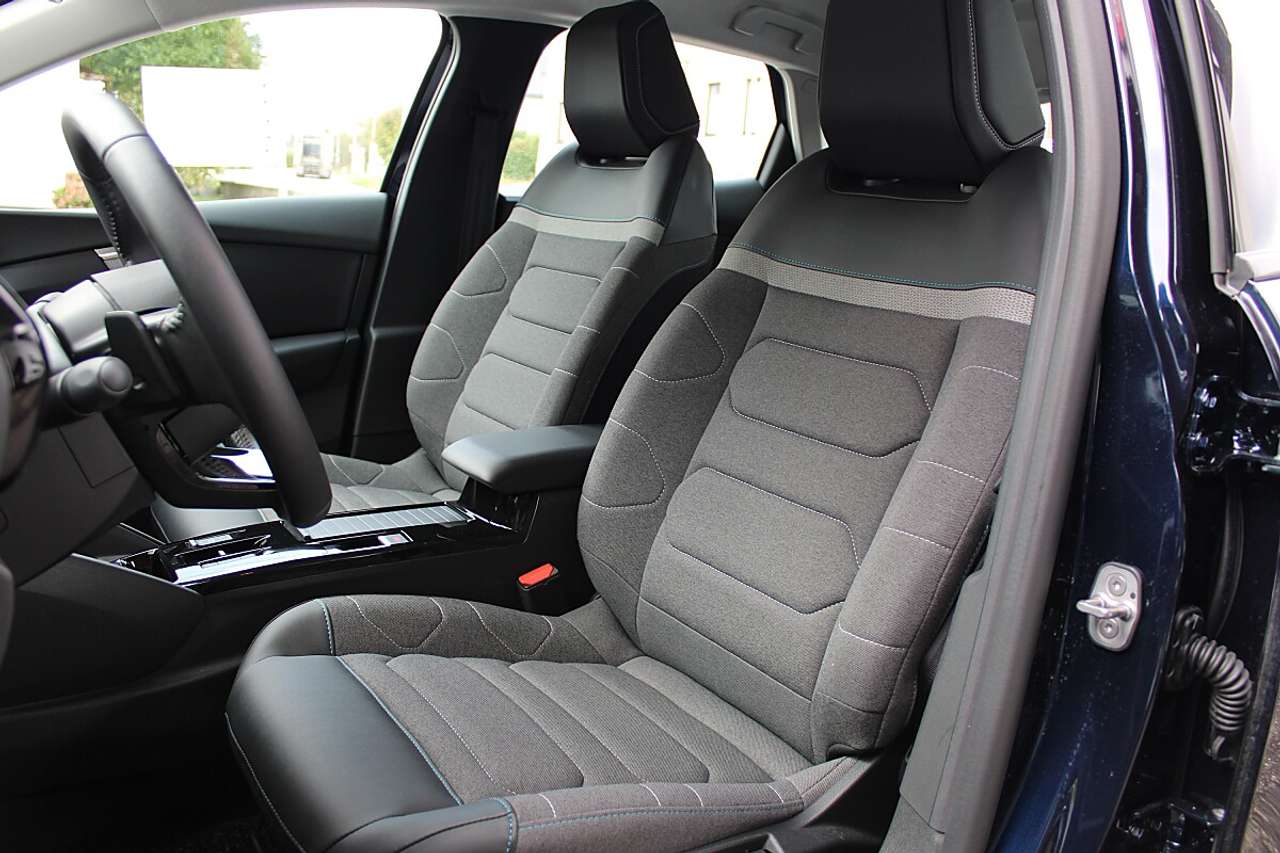 Citroen C4  BlueHDI 130 EAT8 Aut.*bester HDi Diesel, LED, N…