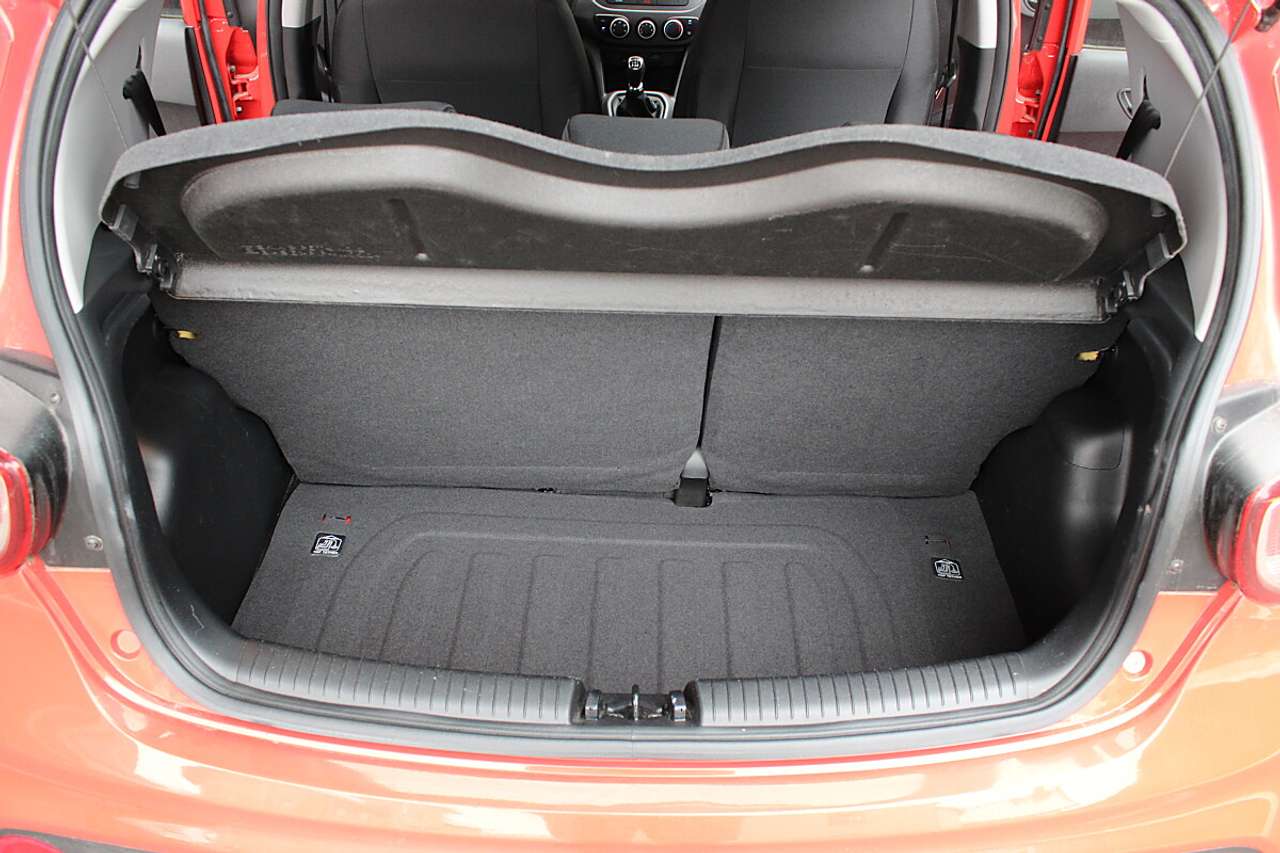 Hyundai i10  1,0 Level 2 *Tempomat, Bluetooth*