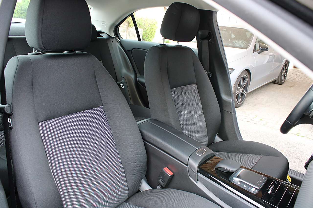 Mercedes-Benz A 180  d Limousine Aut. Advantage *NAVI, RÜ.Kam, Sitzh…