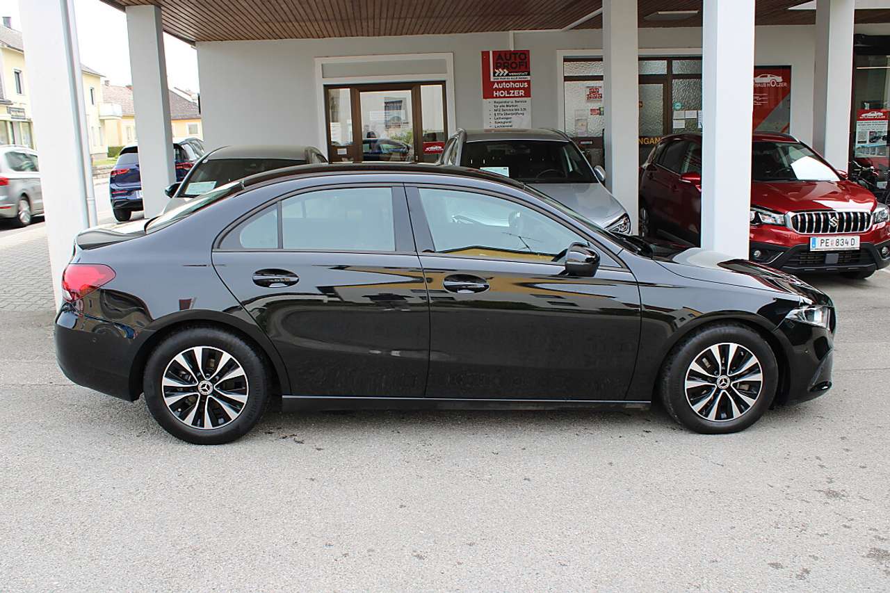 Mercedes-Benz A 180  d Limousine Aut. Advantage *NAVI, RÜ.Kam, Sitzh…