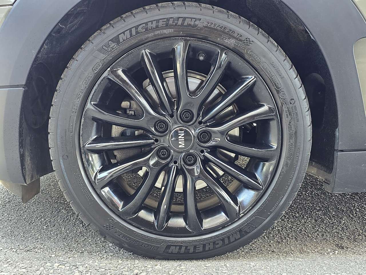 MINI Cooper Clubman  MINI Clubman Cooper Aut. *LED, NAVI, PANORAMA*