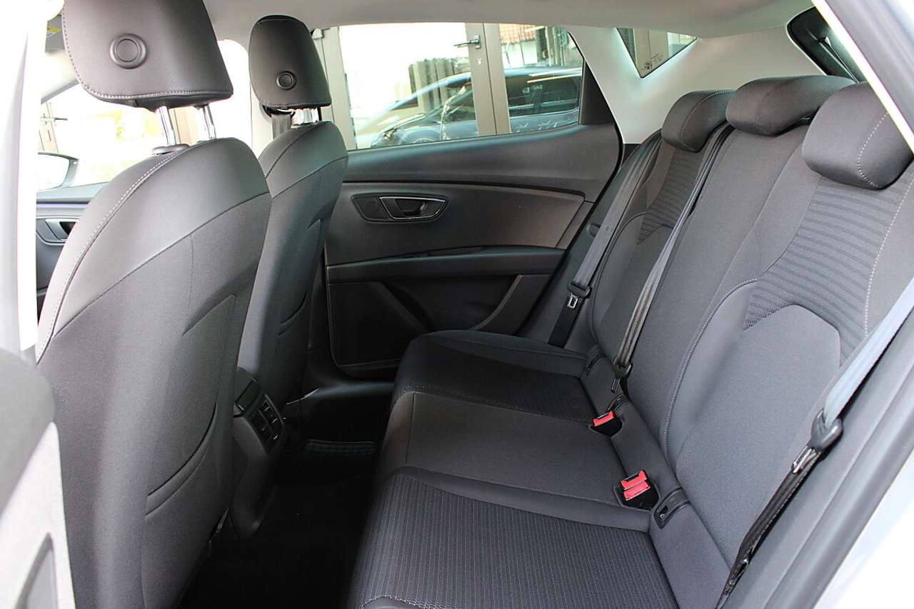 SEAT Leon  Xcellence 1,5 TSI *KESSY, LED*