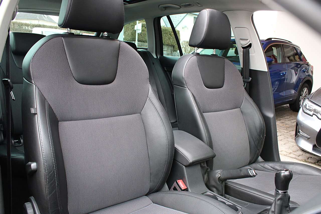 Skoda Octavia  Combi 1,0 TSI Style *Panorama, LED, NAVI, Winte…