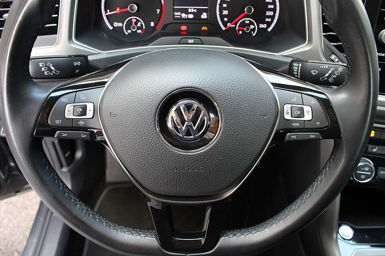 Volkswagen T-Roc  1,0 TSI Design *ACC, KESSY, Sitzheizung*