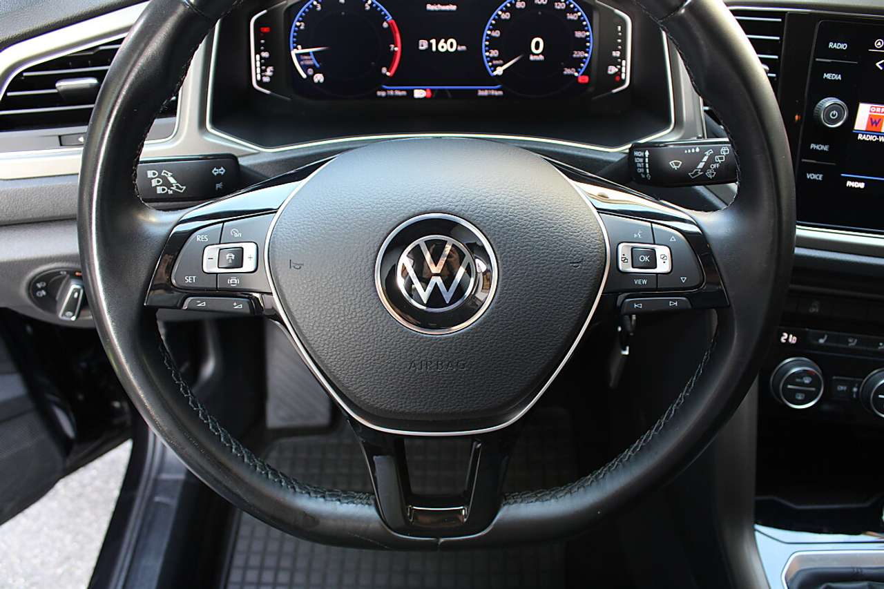 Volkswagen T-Roc  1,0 TSI Design *ACC, Rückfahrkamera, el. Heckkl…