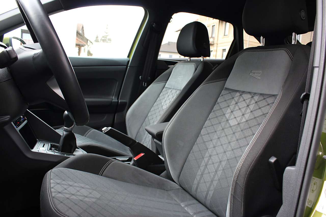 Volkswagen Taigo  1,0 TSI R-Line *KESSY, NAVI, Rü.Kam*