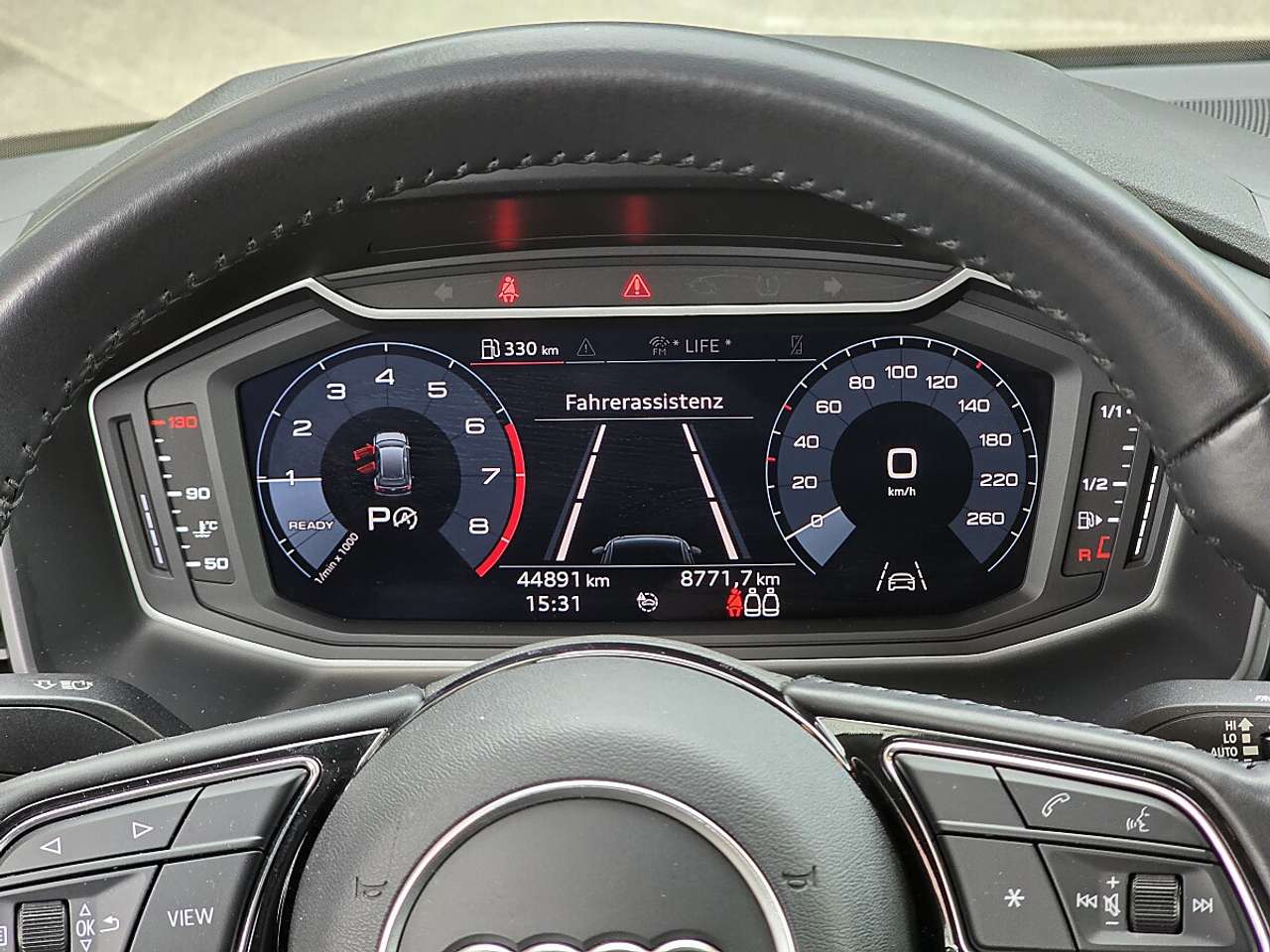 Audi A1  SB 30 TFSI intense S-tronic *Tempomat, Sitzheiz…