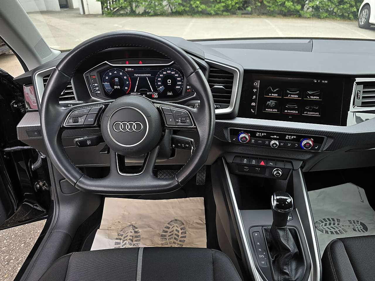 Audi A1  SB 30 TFSI intense S-tronic *Tempomat, Sitzheiz…