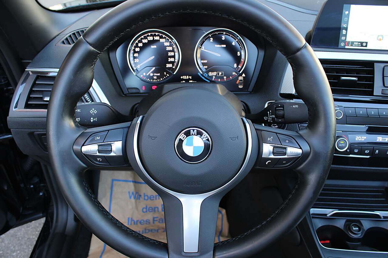 BMW 218  d Cabrio M Sport Aut. *Alcantara, Rückfahrkamer…
