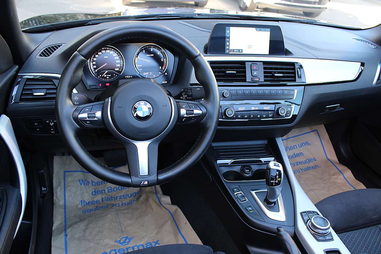 BMW 218  d Cabrio M Sport Aut. *Alcantara, Rückfahrkamer…