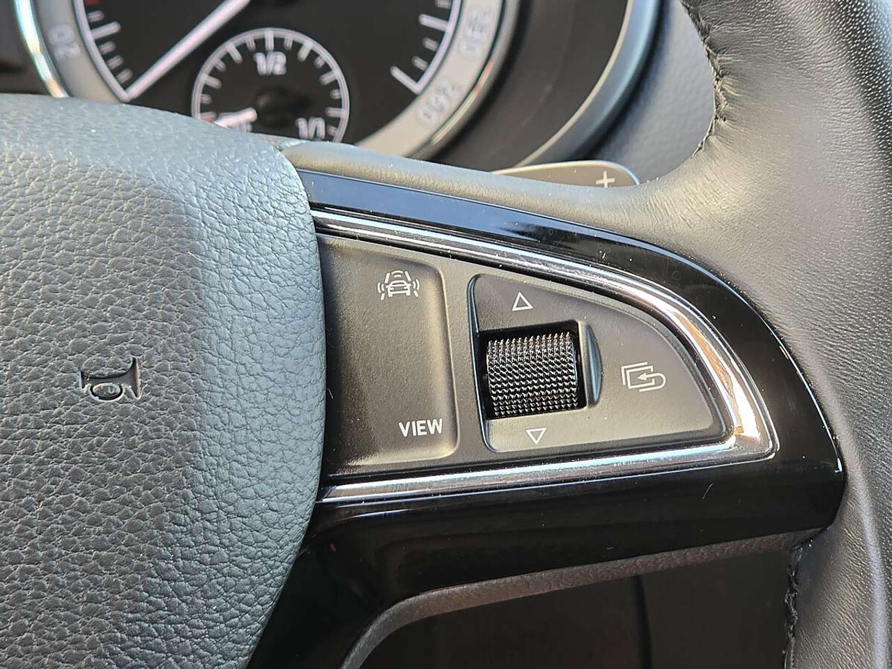 Skoda Octavia  Combi 2,0 TDI Limited DSG *ACC,Sitz-,Lenkradhei…