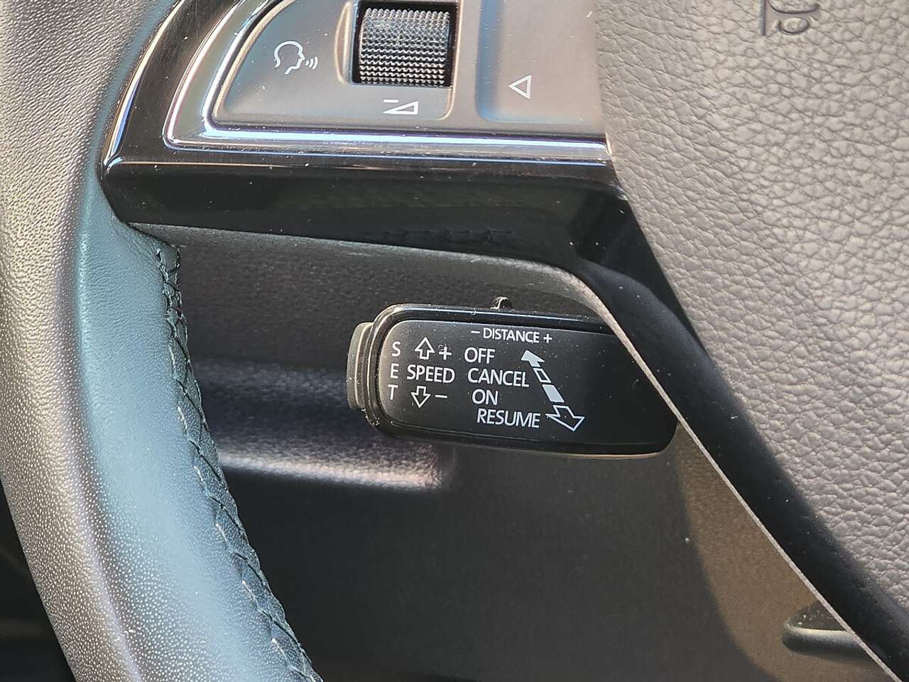 Skoda Octavia  Combi 2,0 TDI Limited DSG *ACC,Sitz-,Lenkradhei…