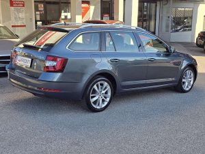 Skoda Octavia  Combi 2,0 TDI Limited DSG *ACC,Sitz-,Lenkradhei…