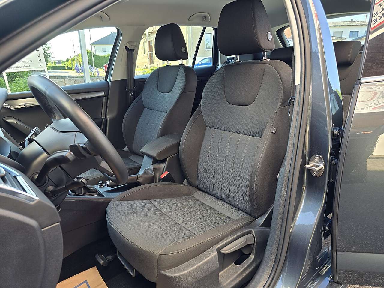 Skoda Octavia  Combi 2,0 TDI Limited DSG *ACC,Sitz-,Lenkradhei…