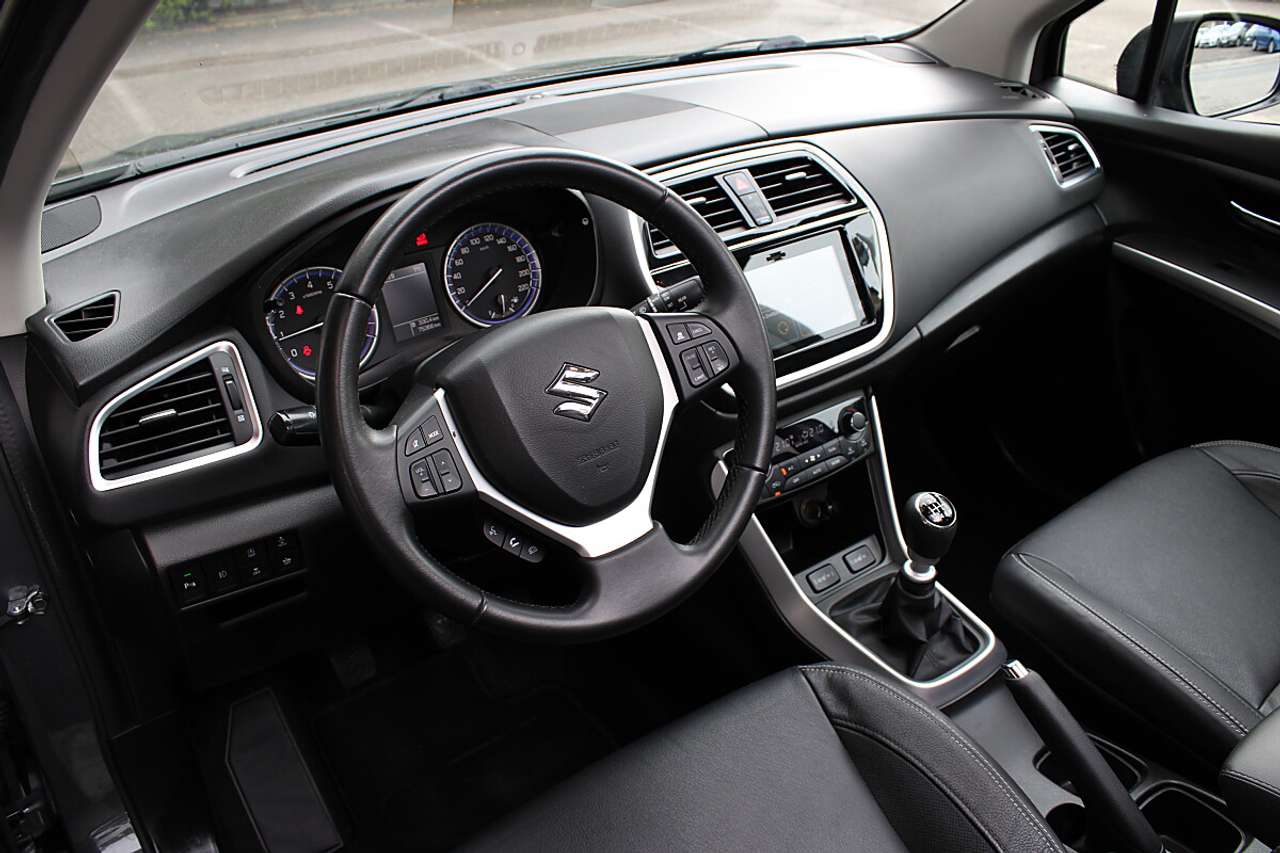 Suzuki SX4 S-Cross  1,4 DITC flash *Panorama, ACC, Rü.Kam*