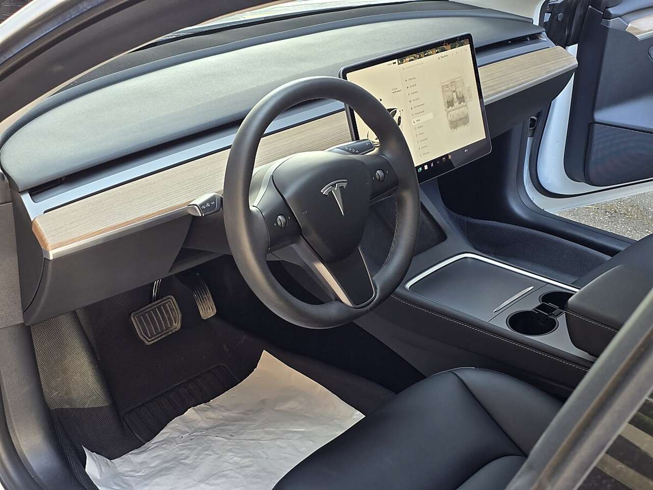 Tesla Model 3  Standard Range